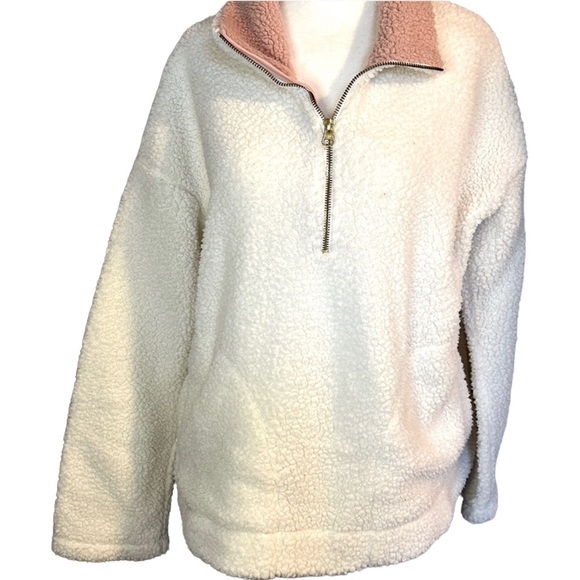 Old Navy Tops - Old Navy White with pink collar Sherpa pullover size XL